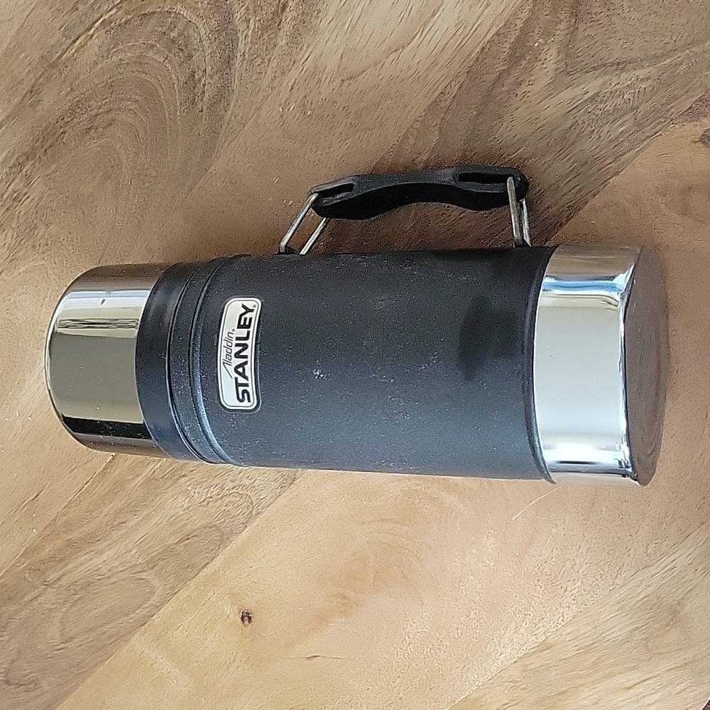 Vintage Aladdin Stanley Thermos 24 oz. Wide Mouth w/ Handle, Black
